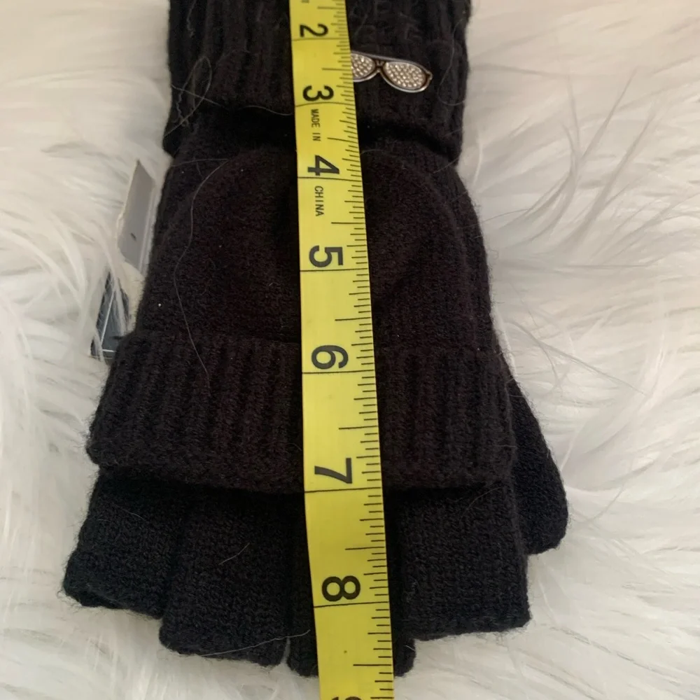 KARL LAGERFELD ladies black NWT 51% acrylic fingerless gloves in ONE SIZE